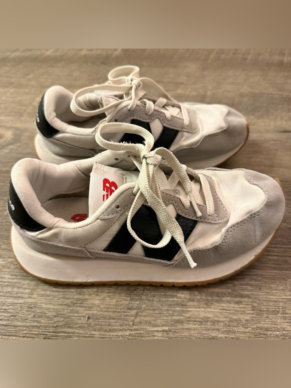 Boys New Balance Shoes size 3.5Y